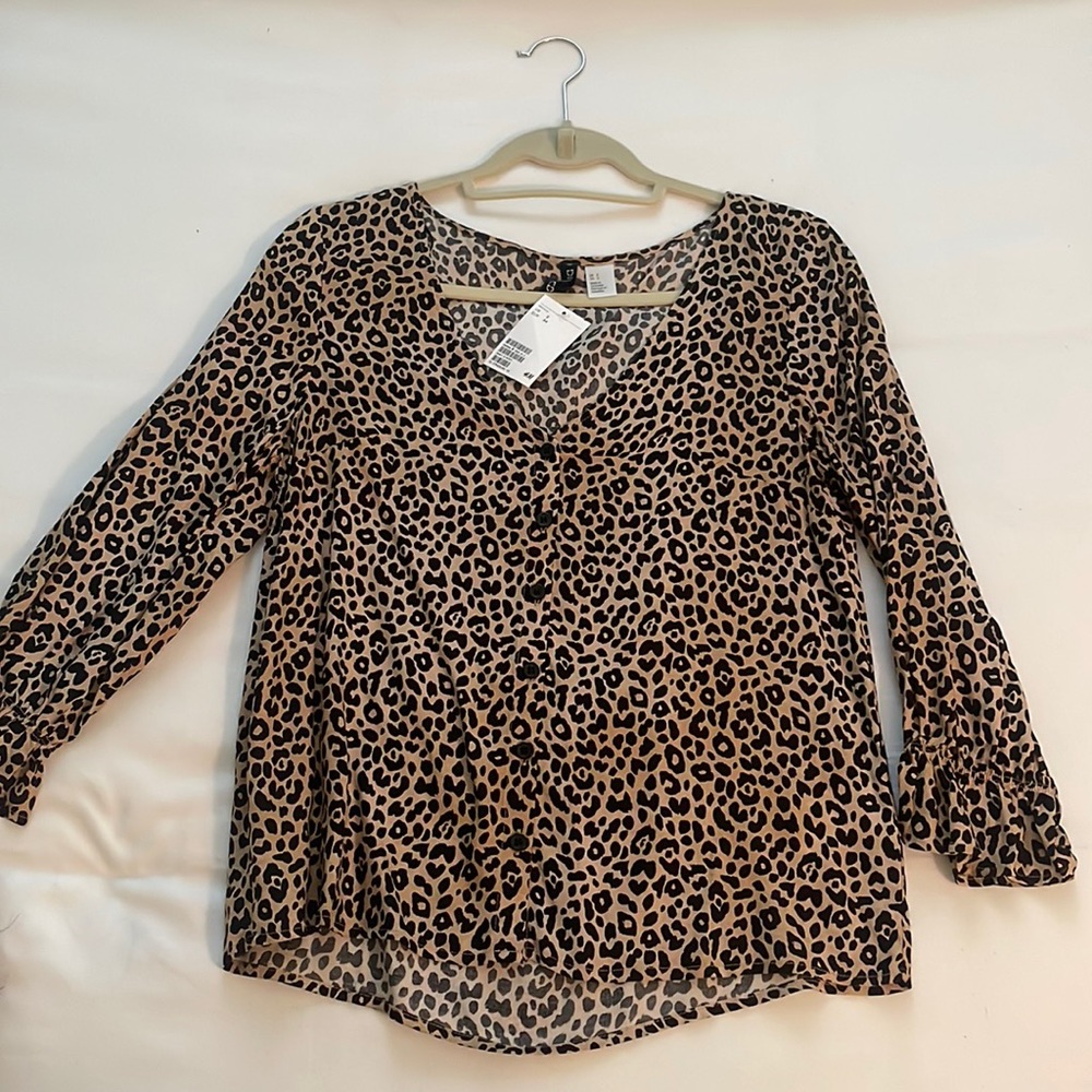 H&M blouse! cheetah/animal print! Size 2… (S)
